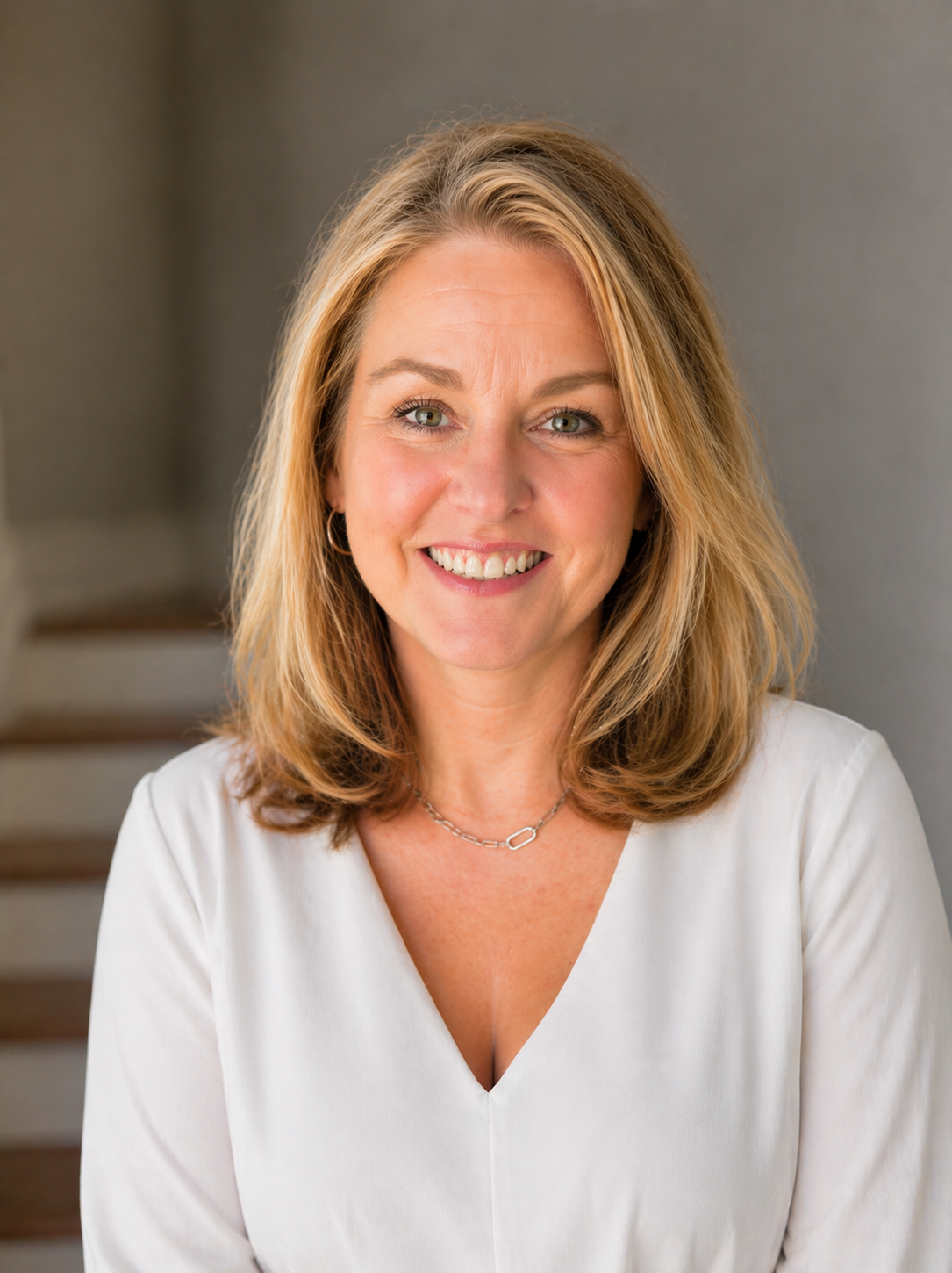 Kelly Kennard 2 Headshot